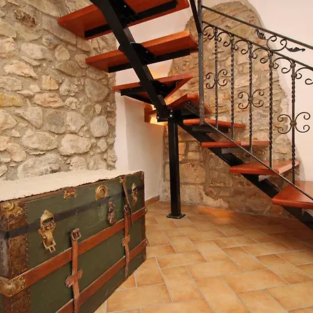 Katarinini Dvori Villa *