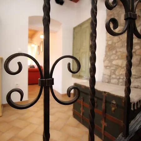 Katarinini Dvori * Baška