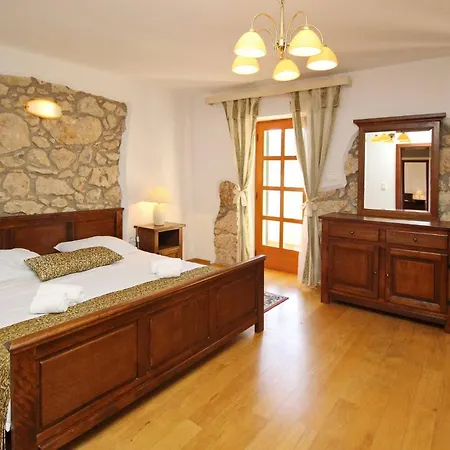 Villa Katarinini Dvori Baška